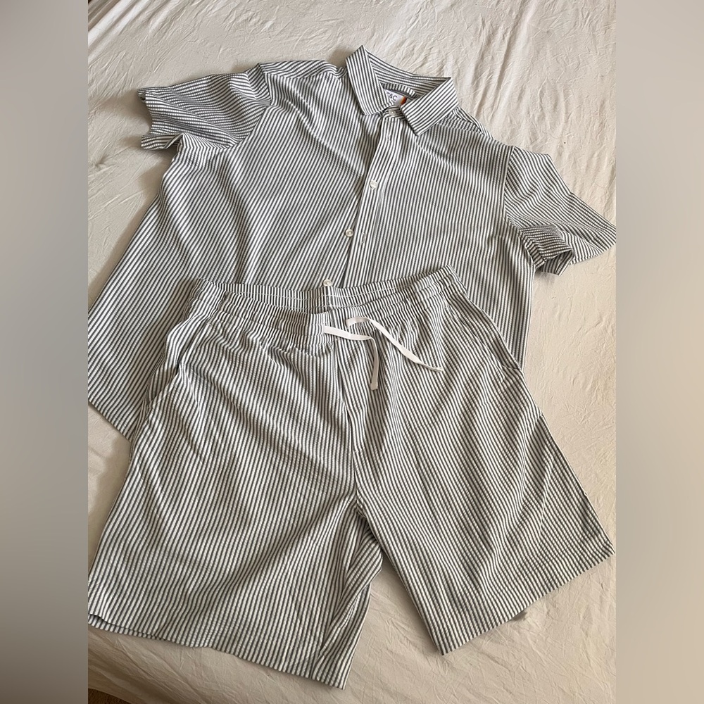 Mens clothing set, bottom and top
